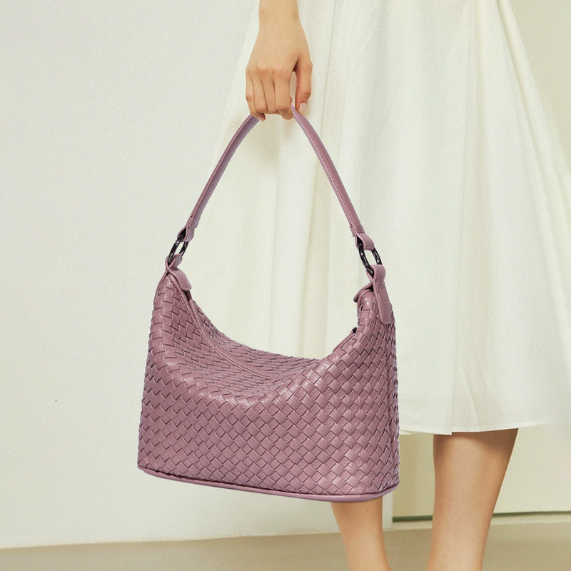 Handwoven Trendy Large Capacity Handbag for Women Simple Shoulder Underarm Fashion Crossbody Bag