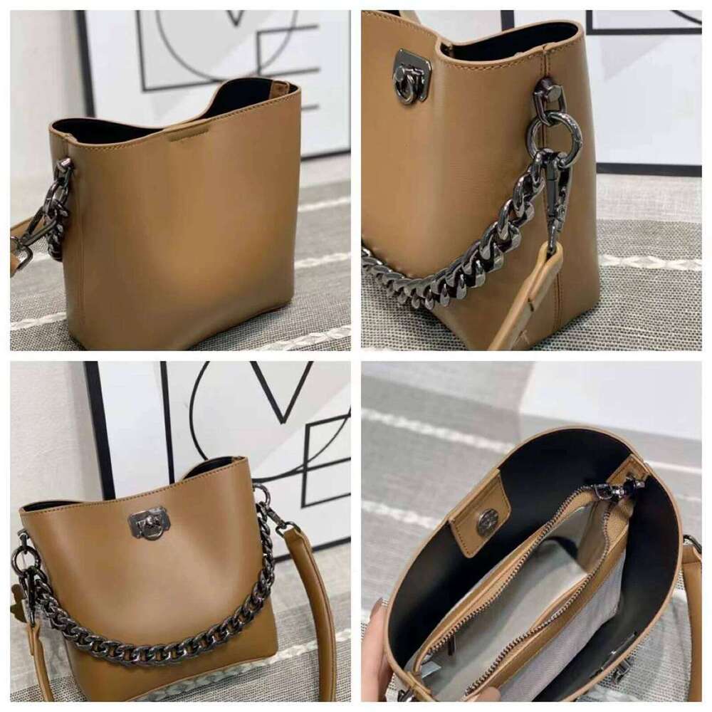 Women Shoulder Bag Female Bucket Bags Lady Fashion Metal Chain Daily Handbag 2022 New Microfibre Leather Messenger