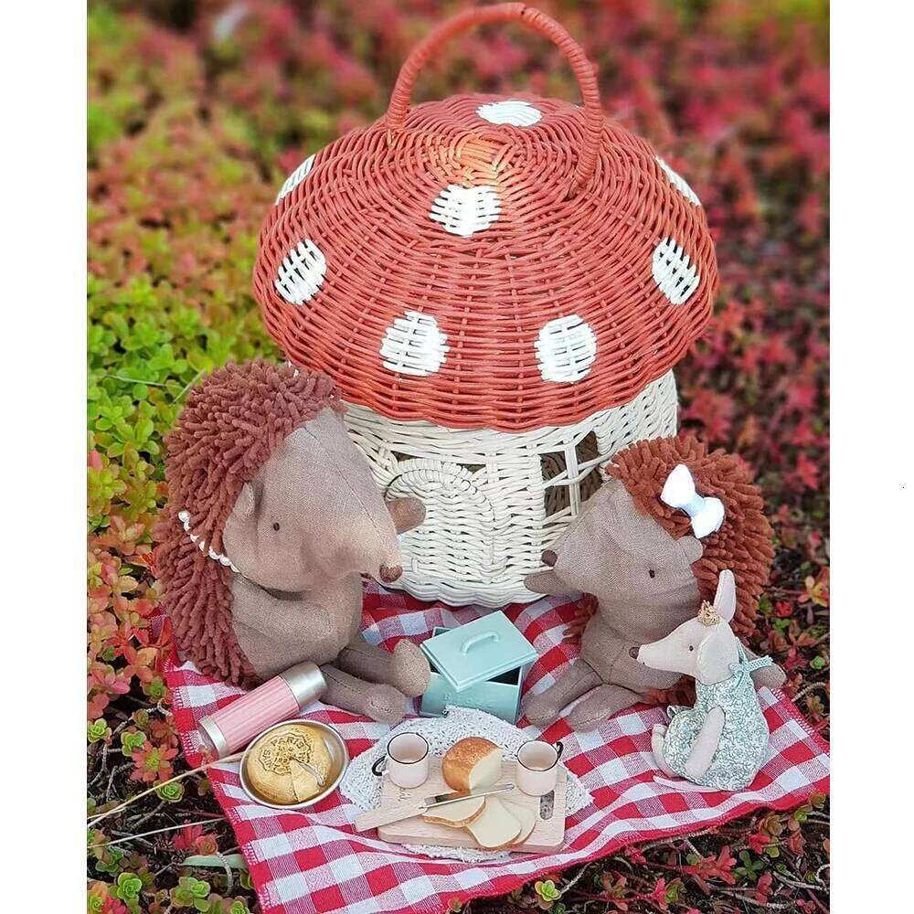 Women's Bags Designer Cute Mushroom Rattan Bohemian Wicker Straw Purses And Handbags Handmade Woven Beach Bags For Women Bucket Bag Tote Clutch