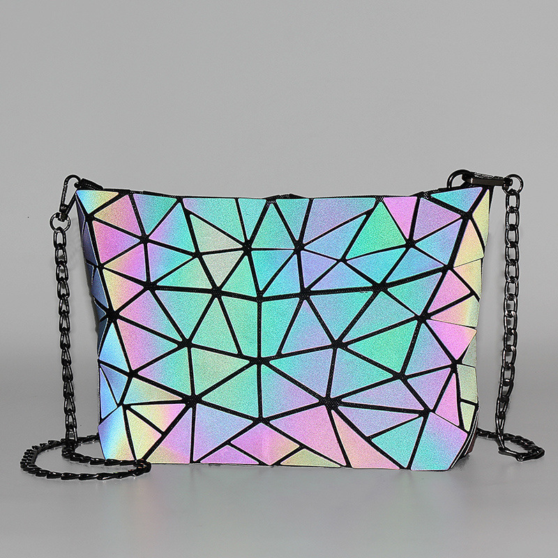 Free Shipping Designer Bag, New Geometric Diamond Grid Envelope Bag Women's Single Shoulder Crossbody Chain Bag Fashionable Night Light Color Cha