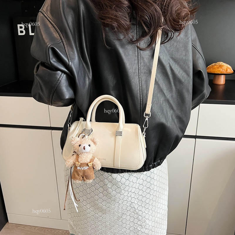 Top quality Brand High Quality New Style Free Delivery Designer Bag High-End Oil Wax Leather Small Square for Women 2025 Spring Summer Retro Handbag L