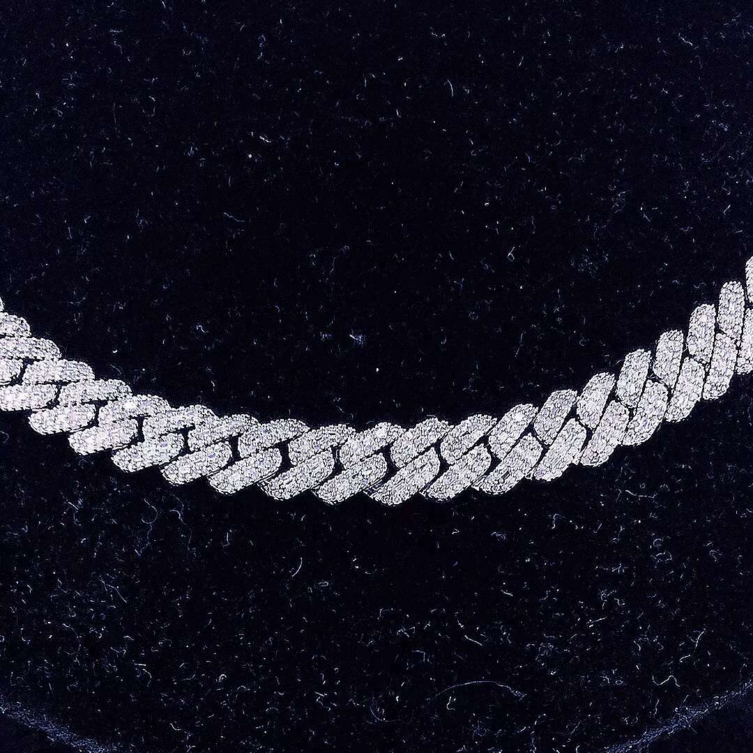 Custom 12mm Iced out Moissanite Cuban Link Chain 925 Sterling Silver Unisex Hiphop Jewelry with Silver Plating for Parties