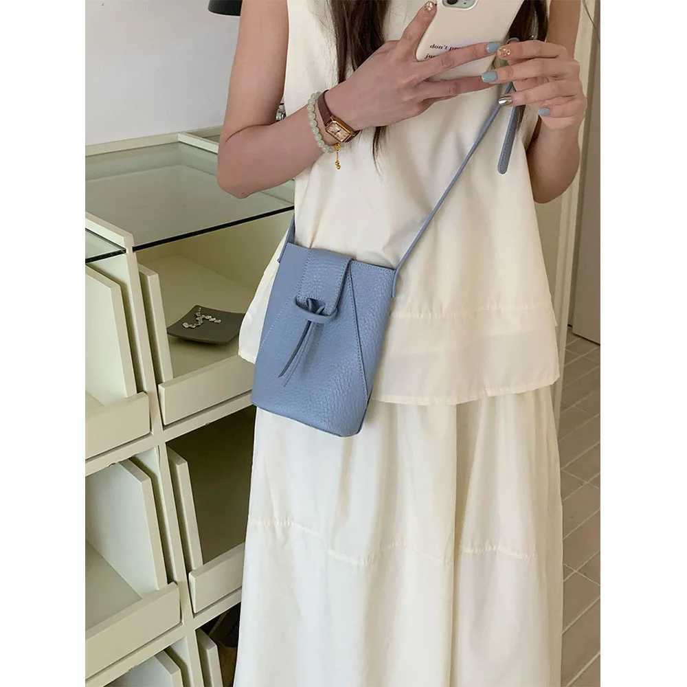 Womens Portable PU Mini Phone Bag Solid Leather Flap Casual Crossbody Bags Female Versatile Shopping Messenger Shoulder Pack XJ2520528