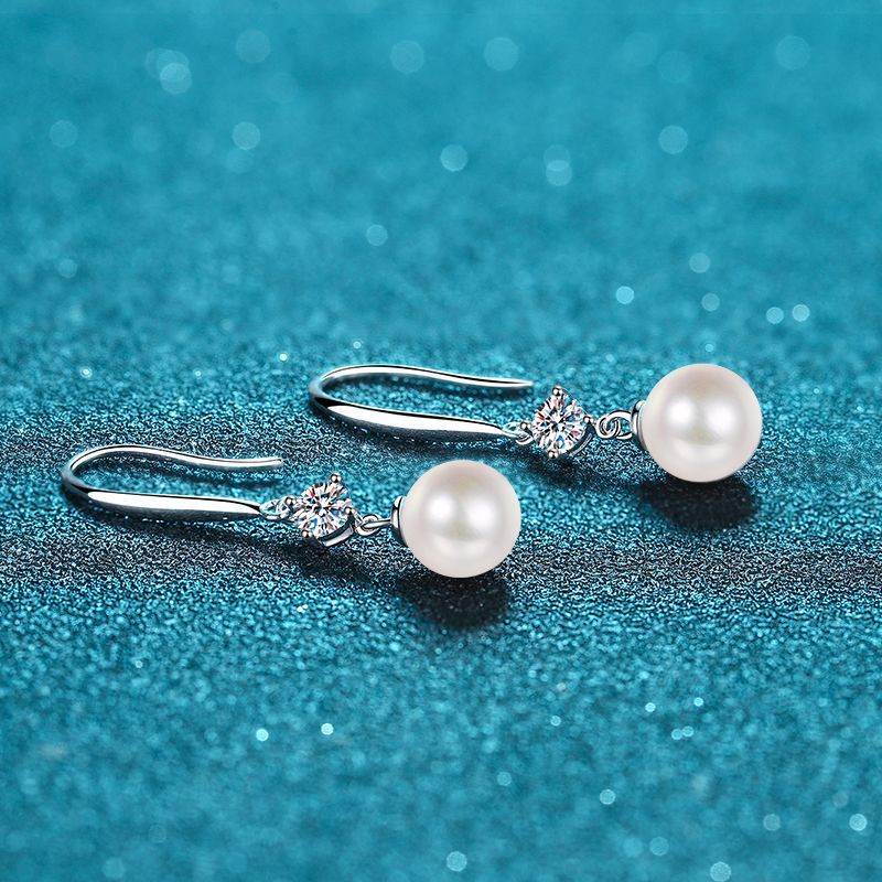 925 Sterling Silver Earrings for Women, 8mm Freshwater Pearl Hooks, Four-Prong 30-Point Moissanite Earrings, Fashionable Chic High-End Jewelry