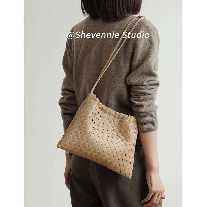 Tote Bag Braided Handbag Genuine Leather Trash Single Shoulder Underarm Handheld Drawstring Lucky Casual Crossbody Fashion Women S Bag Shoulder Bag