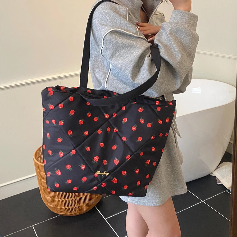 Premium and Niche Single Shoulder Handbag for Women Small Fresh Sweet Underarm Bag Large Capacity Tote 250528
