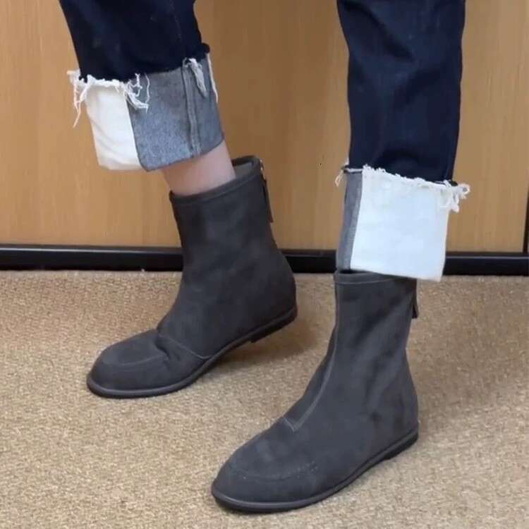 Korean Style Niche Minimalist Suede Round Toe Back Zipper Flat Slim for Women Autumn Winter Versatile Martin Short Boots