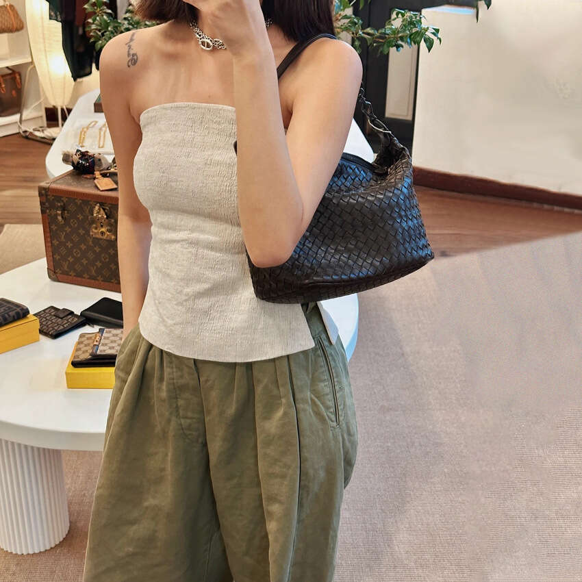 Tote Bag New Handwoven Dumpling Dog Walking Underarm Hobo Single Shoulder Handbag Sheepskin Lunch Box Bag Shoulder Bag Braided Handbag