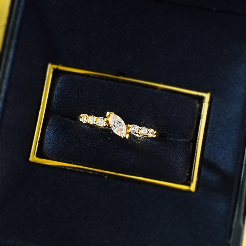 2025 Ins Top Sell Elegant Wedding Rings Luxury Jewelry Real 100% 925 Sterling Silver 18k Gold Marquise Cut Sweet Cute Party Lady Eternity Women Engage