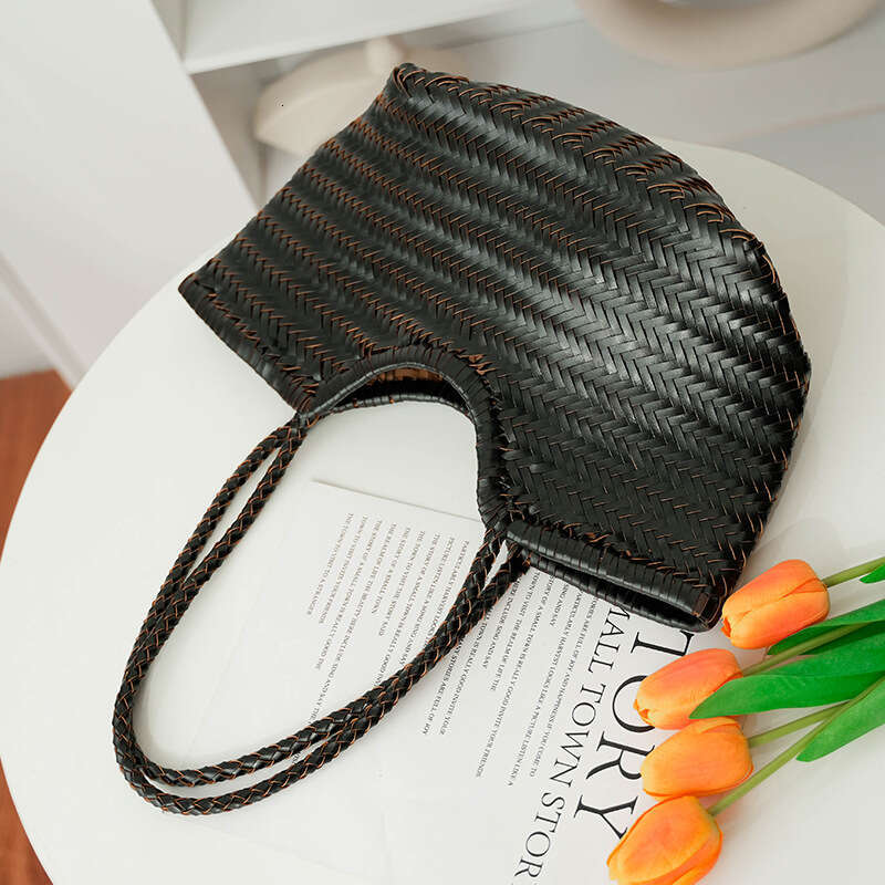 Tote Bag Ins Genuine Leather Recycled Cowhide Handmade Herringbone Woven Tote Basket Vacation Bag Shoulder Bag Braided Handbag