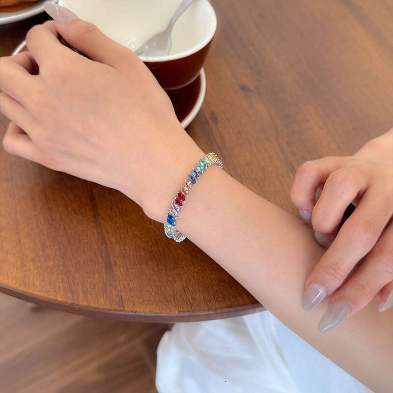 Fashion Colorful Zircon for Women Gentle Temperament High-end Light Bracelet Super Shiny Sweet Versatile Jewelry