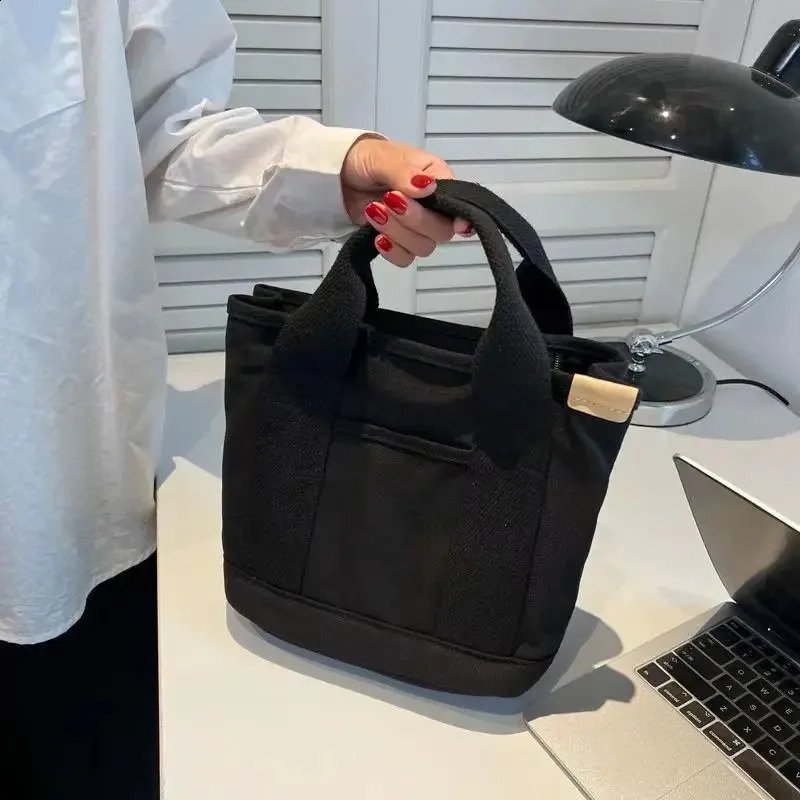 Multipocket womens canvas tote bag solid color ner ladies casual commuting handbag large capacity coffee camping picnic bag 250528