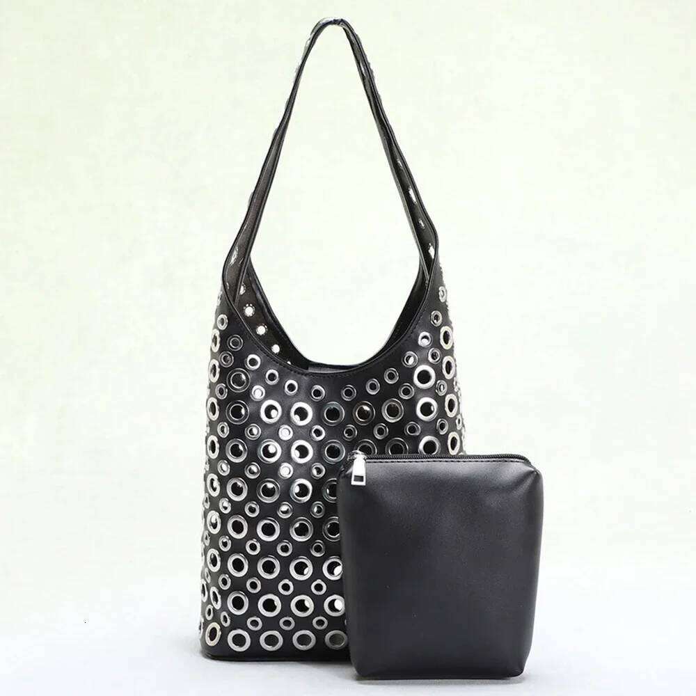 Women's Bags Designer Punk Rivet Bucket Bags For Europe And America Hollow Women Shoulder Bag Vintage Metal Ring Designer Handbags Black Purse