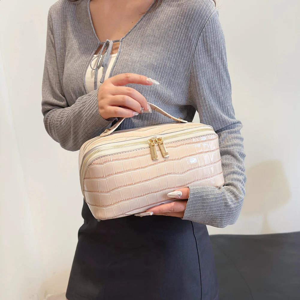 PU Leather Makeup Bag Simple Cosmetic MultiCompartment Travel Toiletry Organizer Women Cosmetics Handbag 250528