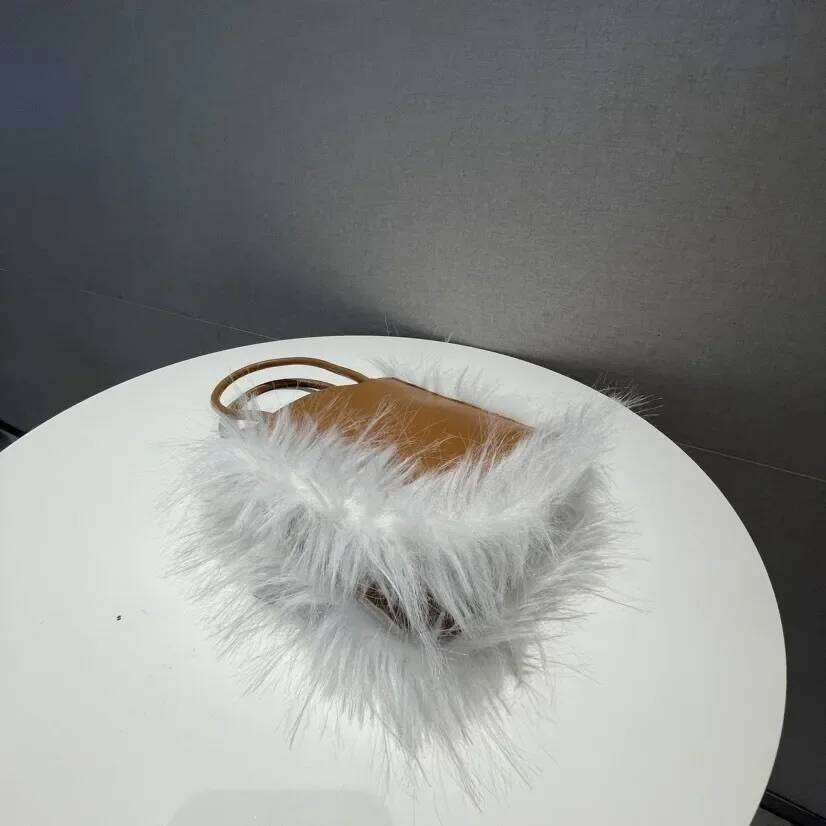 Women's Bags Designer Fluffy Feathers Handbags Designer Bags For Women New Soft PU Leather Shoulder Crossbody Bag Mini Phone Purses Clutch