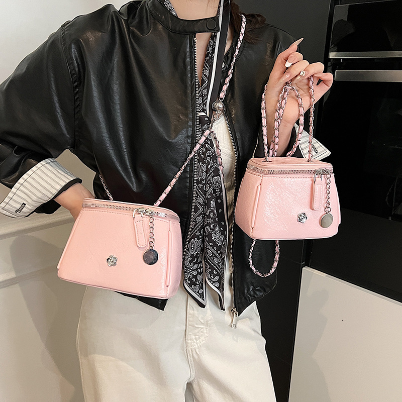Women s Mini Bag Summer New Camellia Chain Shoulder Crossbody Bag Niche Women s Handbag Designer fashion Women fashion s Shoulder Bag