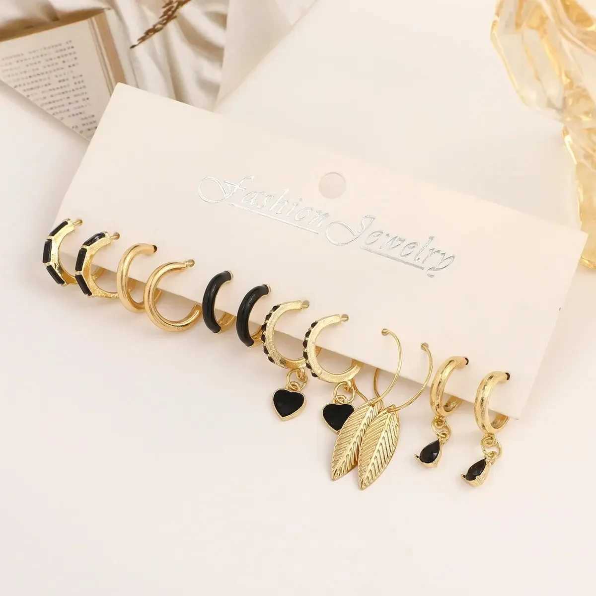 Simple 11 Pcs Black Heart Leaf Butterfly Earrings Set for Women Fashion Temperament Hoop Earring Holiday Wedding Jewelry Gift L250527