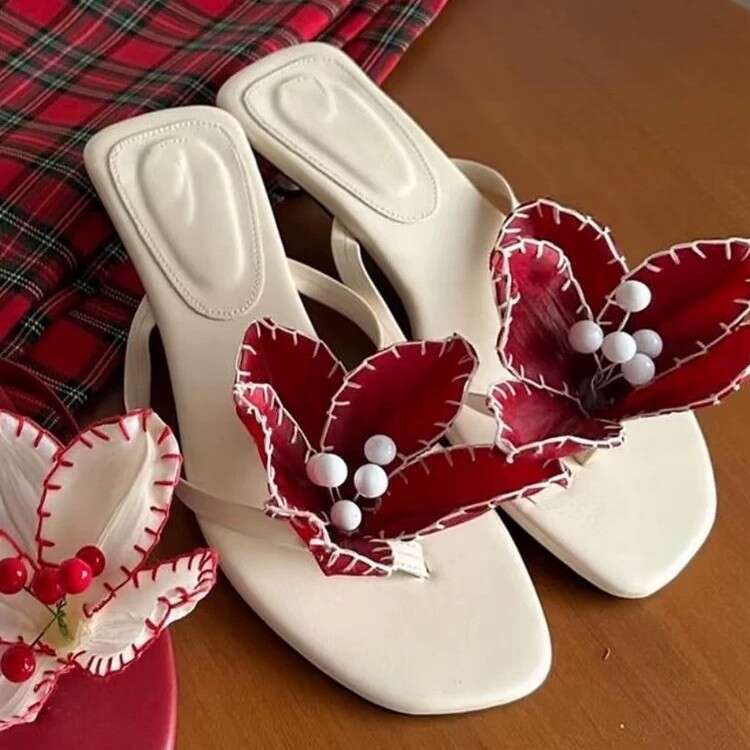 Cowhide Version ~ Niche Floral Thin Toe Post Sandals for Women Summer Outdoor 2025 New Beach Cat Heel Slippers