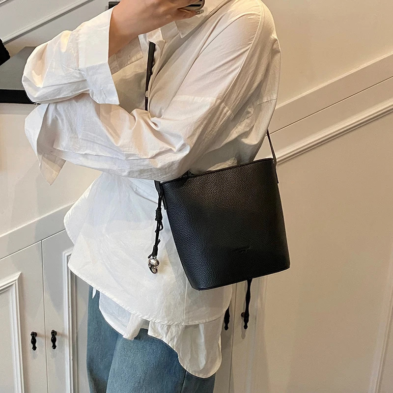 Lychee Pattern Mini Shoulder Bucket Bags For Women Pure Color PU Leather Crossbody Bag With Pendant Summer Latest Handbags 250528