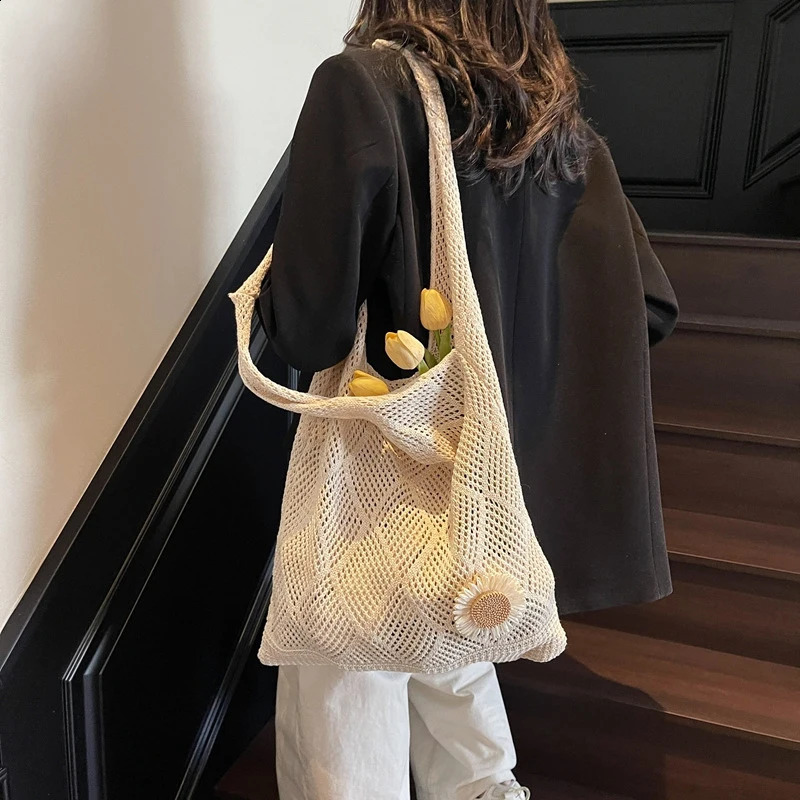 Crochet Tote Bag Flower Mesh Beach Bag Aesthetic Knitted Shoulder Bag Vacation Boho Tote Bag for Women Travel Vacation 250523