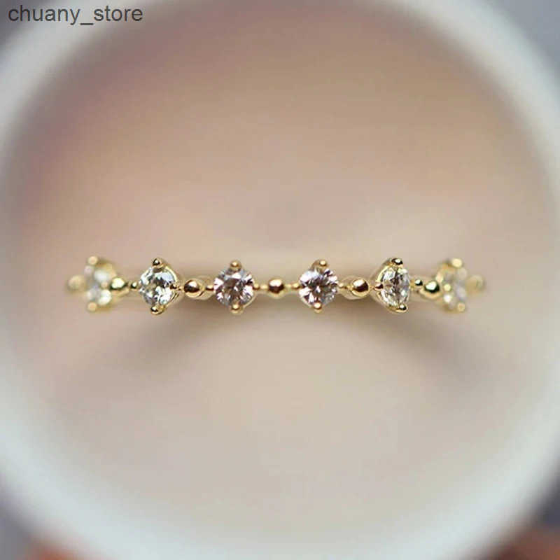 Huitan Dazzling Small Cubic Zirconia Rings for Women Gold Color Minimalist Thin Band Temperament Finger-ring Statement Jewelry z250529K9AS
