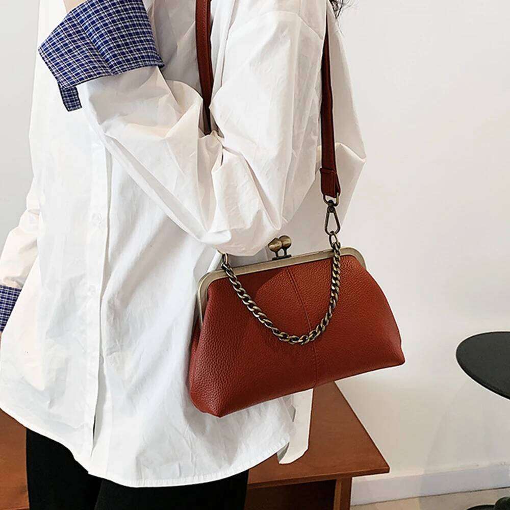 Women's Designer Vintage Shell Clip Shoulder Bag Lichee Pattern Frame Handbags Chains Sling Crossbody Bags For Women Kisslock Coin Lipstick Purse