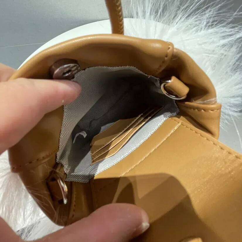 Women's Bags Designer Fluffy Feathers Handbags Designer Bags For Women New Soft PU Leather Shoulder Crossbody Bag Mini Phone Purses Clutch