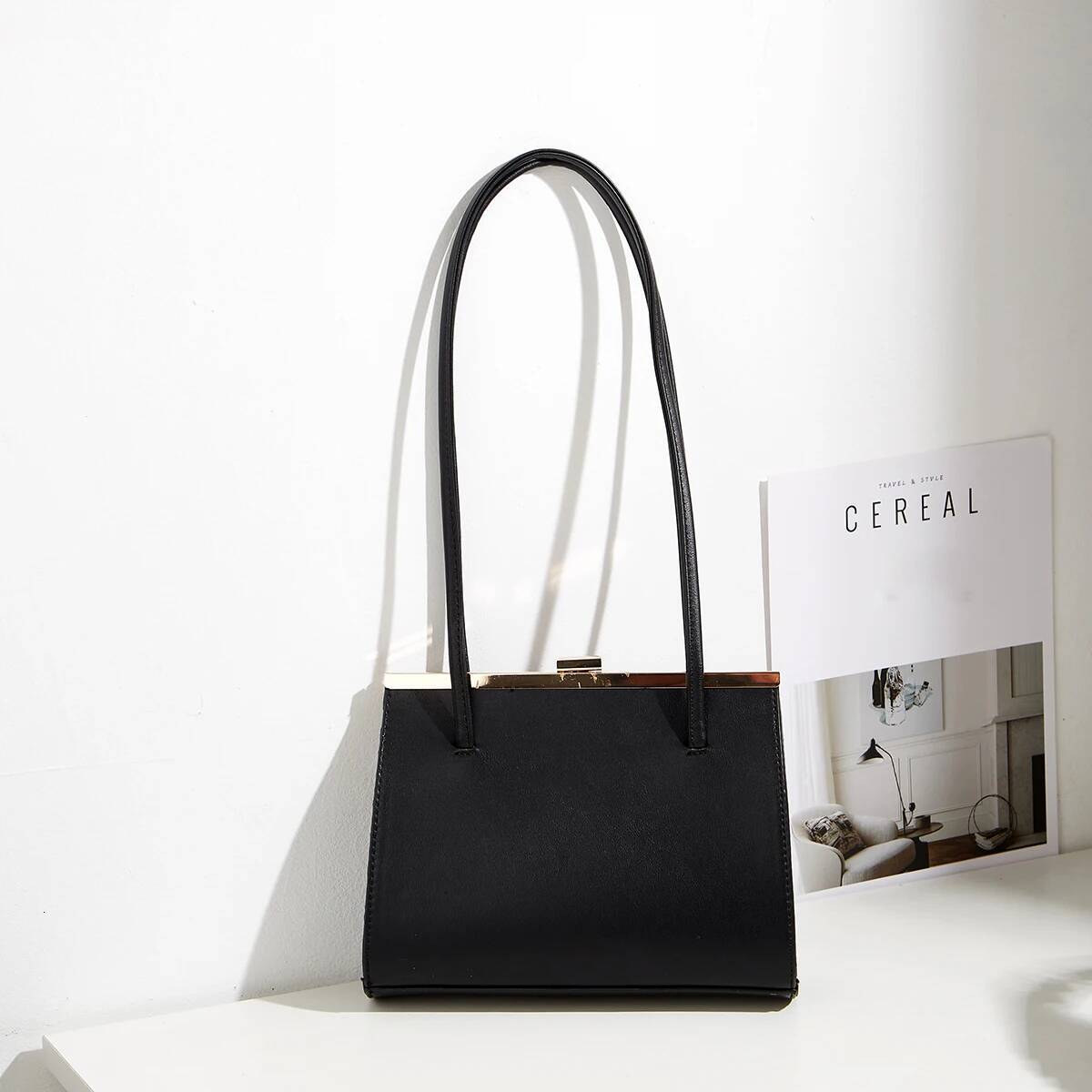 Fashion 2024 New Large Capacity Handbag Joker Temperament Commuter Underarm Simple One-Shoulder Clip Bag Casual Handbag