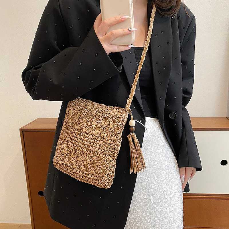 Women Beach Woven Straw Shoulder Messenger Bag with Tassel Boho Hollow Out Crochet Crossbody Handbag Clutch Purse XJ2520528