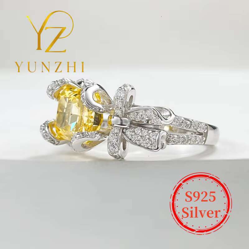 Factory European and American Luxury 925 Sterling Silver Ice Flower Cut Diamond Ring for Wedding and Engagement