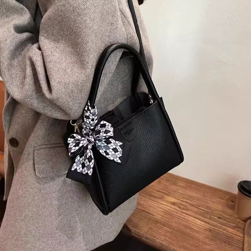 Ladies new texture crossbody bag fashion super soft multifunctional fashionable handbag designer fashion fashionable women s shoulder bag