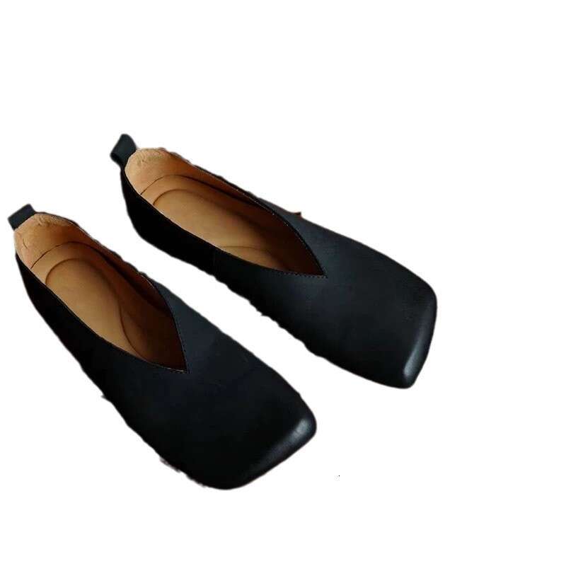 Genuine Leather Niche V-Cut Square Toe Flat Ballet for Women 2025 New Spring Fashion Vintage Single Shoes