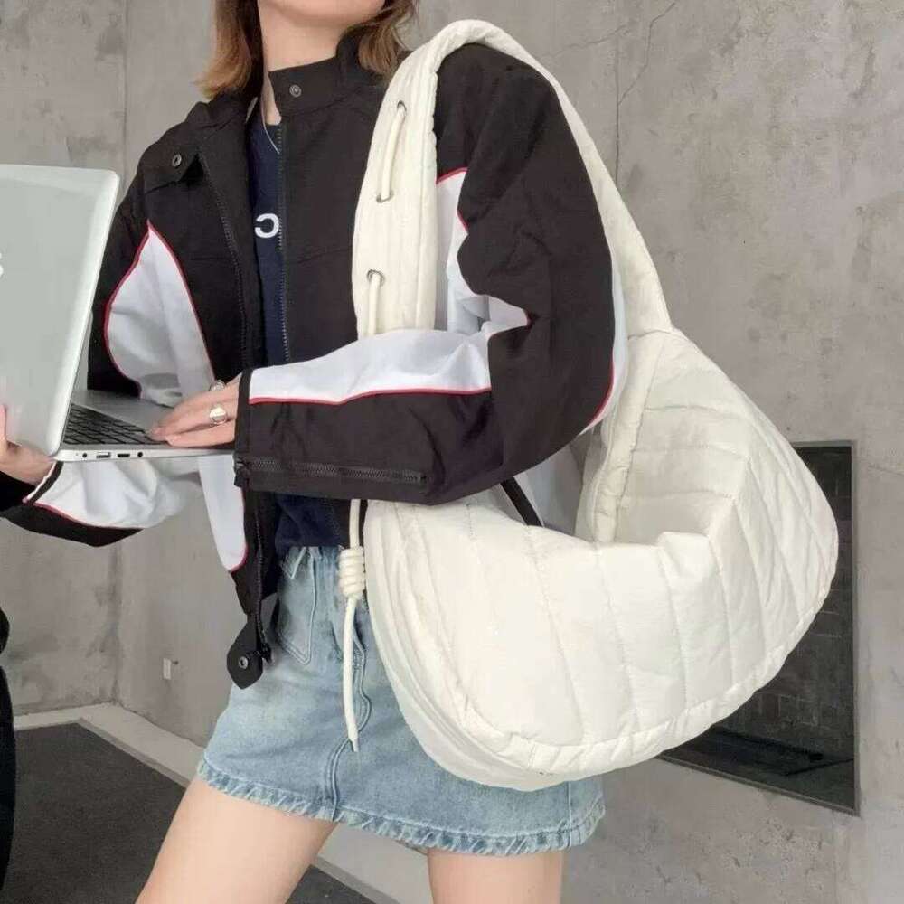 Women's Bags Designer Nylon Quilted Shoulder Bag Large Capacity Cotton Crossbody Bags For Women Down Space Shopper Purses Half Moon Hobos Tote