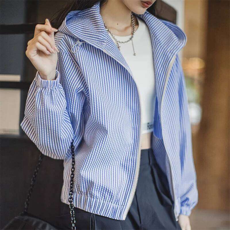 Maden Casual Blue White Striped Hooded Shirt Women's Spring Seersucker Vacation Style Blouse Lightweight Layering Beach Shirts