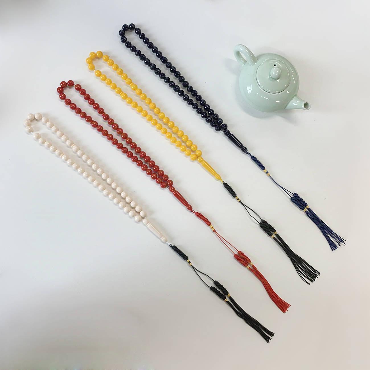 Resin Prayer Bead Band for Muslims - Tassel Inlaid Religious Accessory