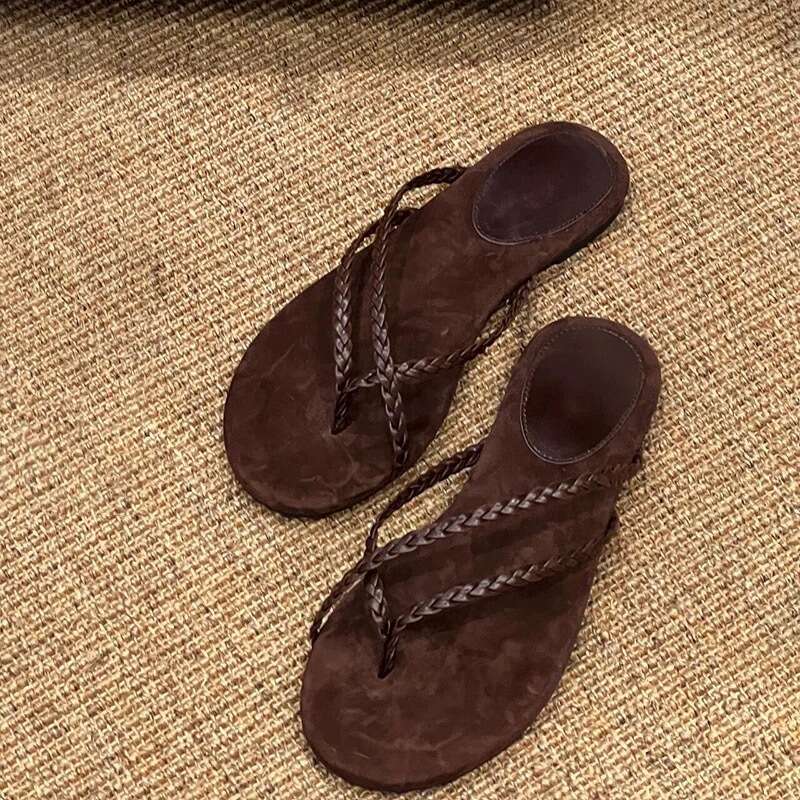 Cowhide Version ~ Korean Style Niche Beach Vacation Flat Toe Clip-On for Women Outdoor Wear 2025 Summer Sandals