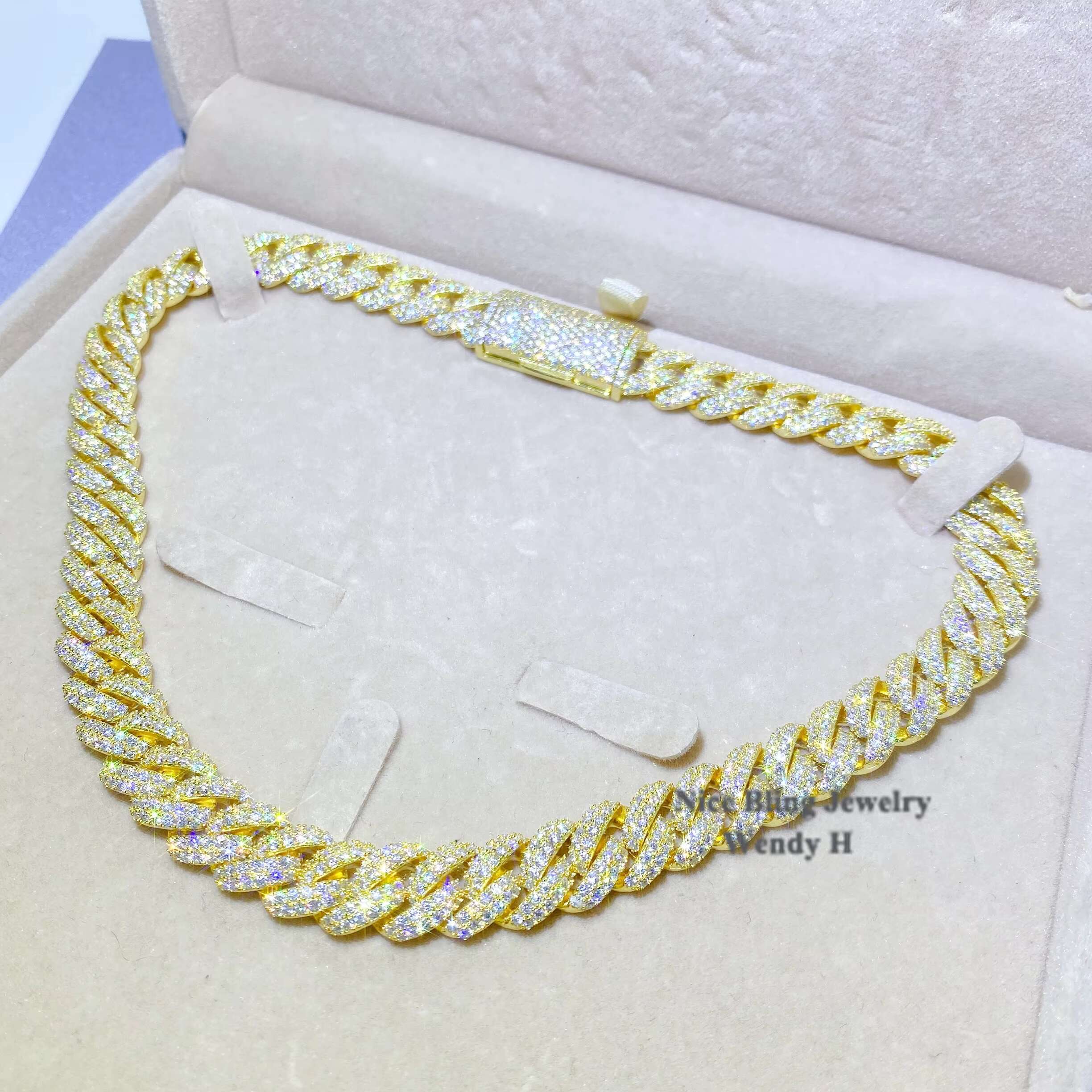 Hip Hop Iced Out Jewelry Factory Price Micro Pave High Quality Vvs d Color Diamond 12mm Moissanite Cuban Link Chain