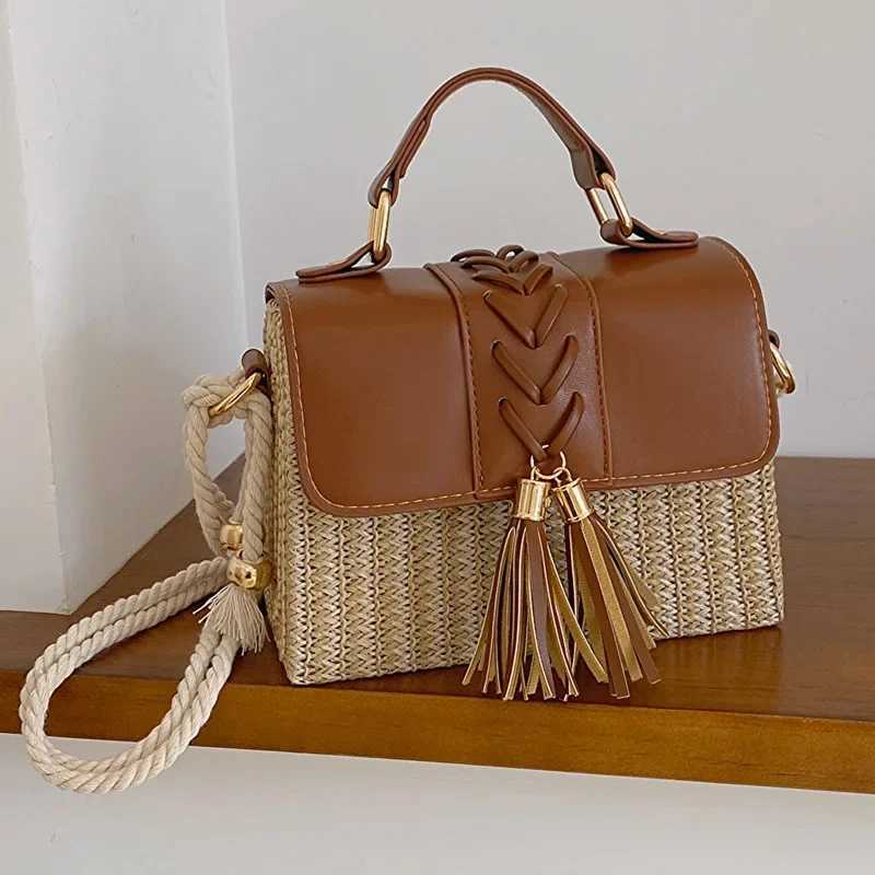 Retro Style Woven Grass Mini Bag Casual Womens Handbag Shoulder Crossbody Summer New Box Shape Handbag for Ladies XJ2520528
