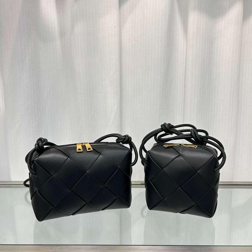 Tote Bag New Quilted Genuine Leather Camera Bag For Women Woven Casual Versatile Underarm Small Square Bag Shoulder Crossbody Handbag Shoulder Bag Bra