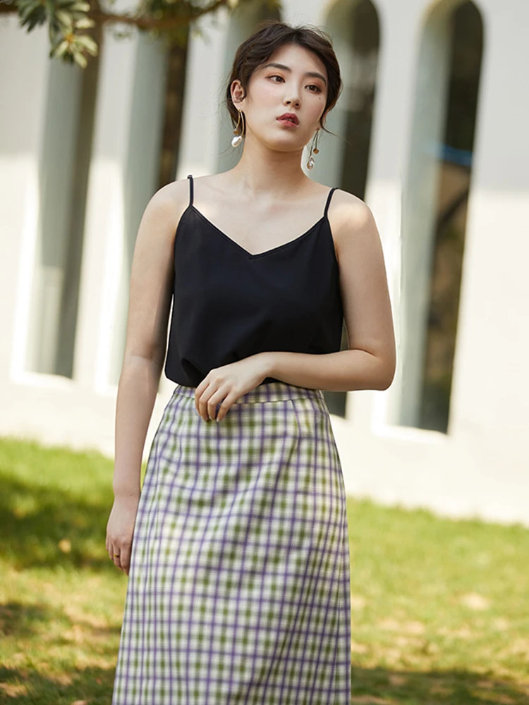 DUSHU Casual Streetwear Women Cami Tops Sexy V Neck Summer Black Tank White Elegant Sleeveless Cute Ladies Clothes 250527