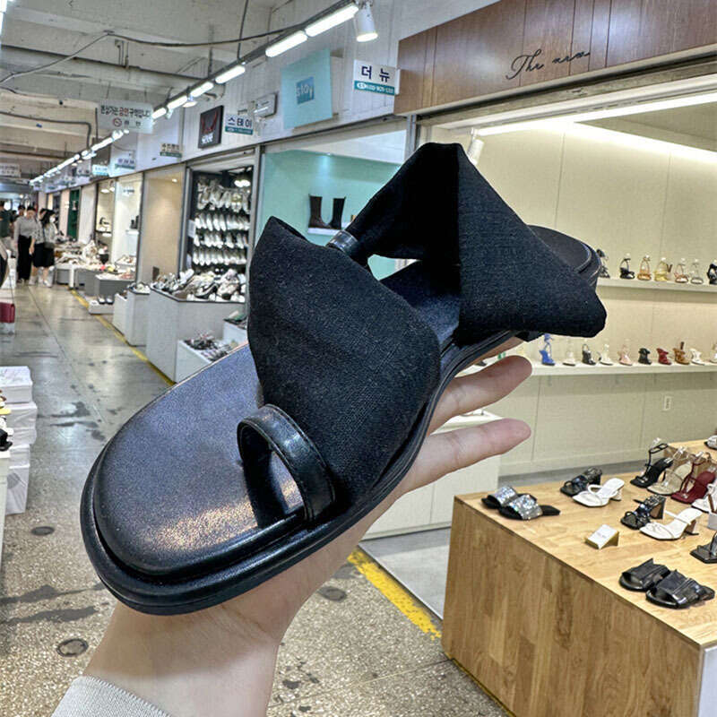 Korean Style Niche Design Leopard Print Toe Ring Flat Slippers for Women Outdoor Summer New Fashion Beach Vacation Sandals