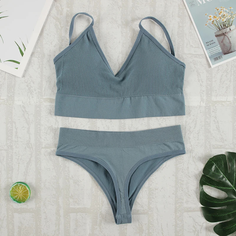 CHRLEISURE 2Pcs Bra Set Underwear Women Panties Sexy GString Seamless Bralette Female Lingerie Soft Tank Crop Top 250526