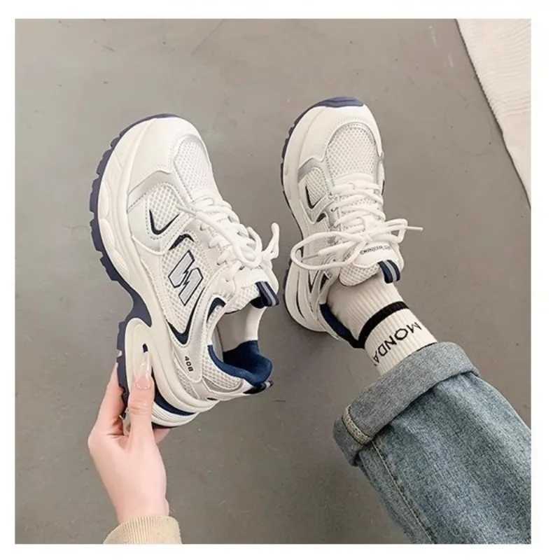 2024 New Spring Womens Sneakers Luxury Designer Fashion Casual Sneakers White Breathable Tennis Shoes Low Top Vulcanized Shoes XJ250529