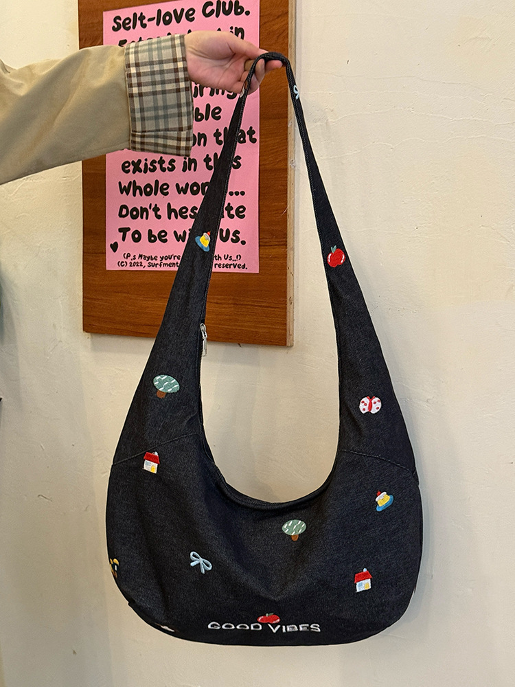 designer bag 2025 New Embroidered Denim Crossbody Casual Versatile Shoulder Bag Women's Large Capacity Office Commuter Tote Bag