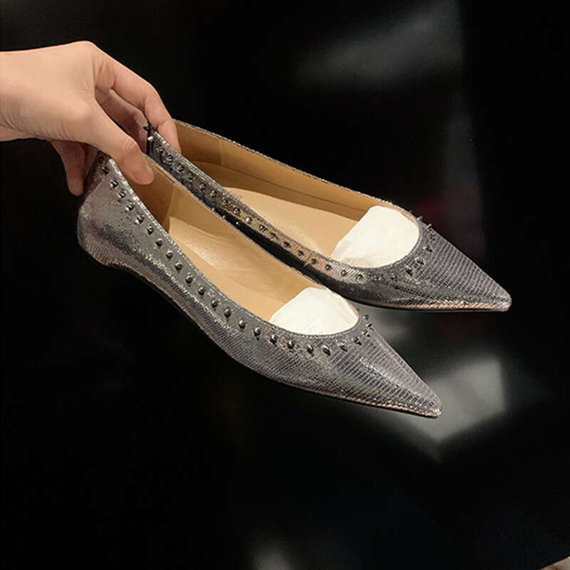 Instant Dispatch Grape Mom Style Shallow Mouth Pointed Toe Small Studded Flat Women's Shoes Spring and Autumn New Genuine Leather