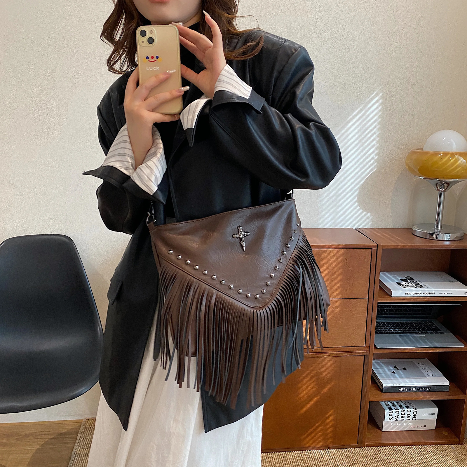 Fashion Vintage Leather Crossbody Bag Boho Style Shoulder Tassel Rivet Cross Decor Square Purse Casual Messenger For T 250528