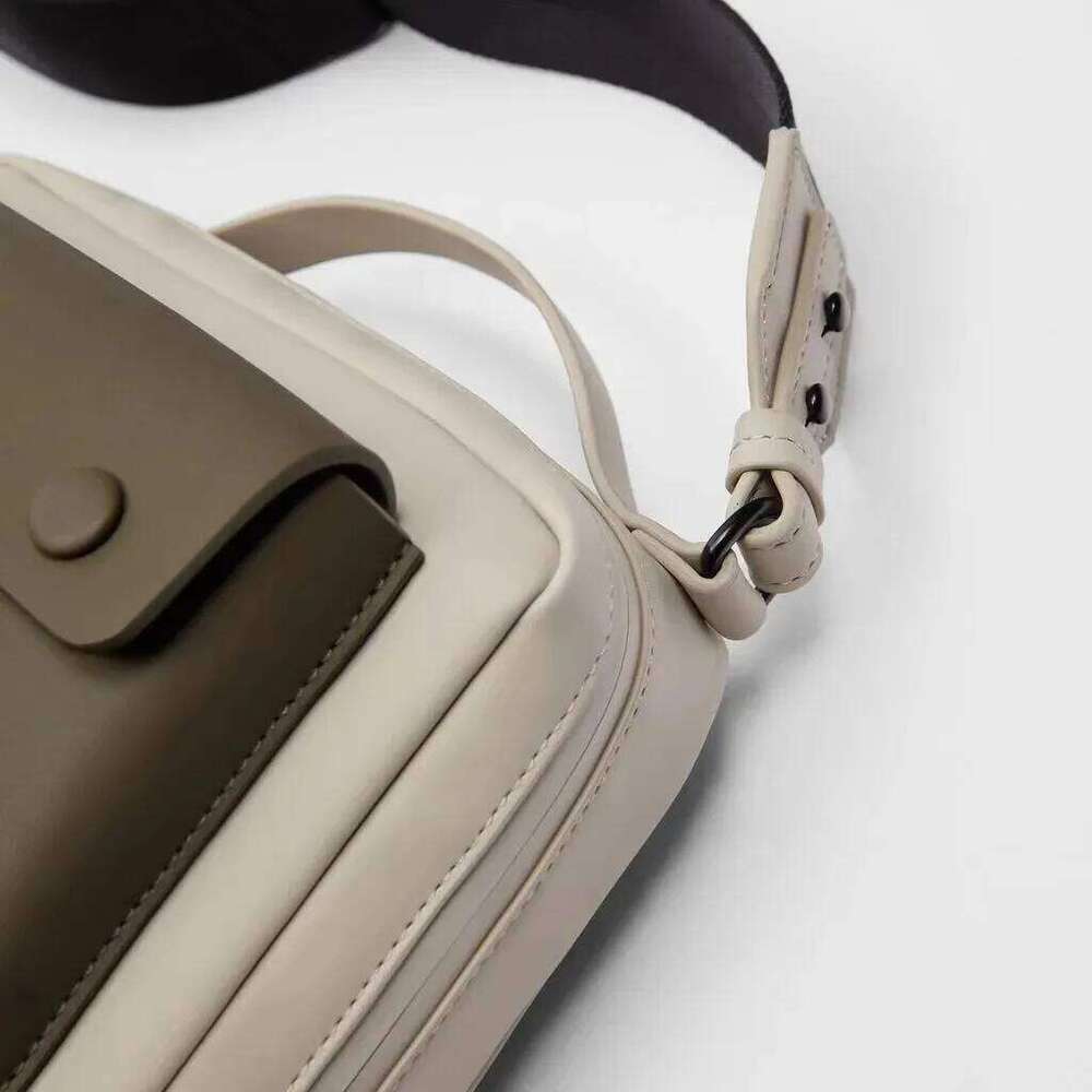 Designer Bags 2025 Famous Brands Crossbody Bags For Men Fashion Simple Design Patchwork Handbags And Purses Wide Strap Square Casual Messenger Bag Lux