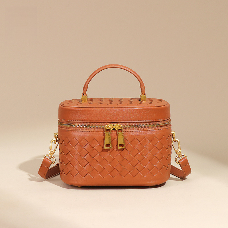 Trendy Handwoven Fashion Versatile Large Capacity Box Commuter Handheld Women's Single Shoulder Crossbody Bag