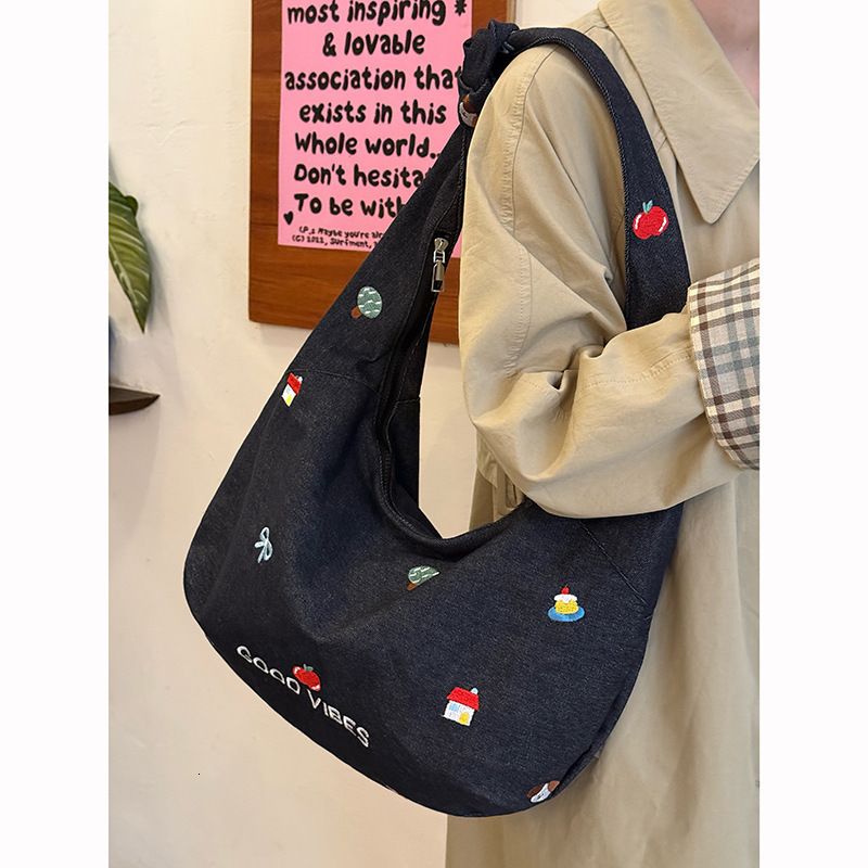 designer bag 2025 New Embroidered Denim Crossbody Casual Versatile Shoulder Bag Women's Large Capacity Office Commuter Tote Bag