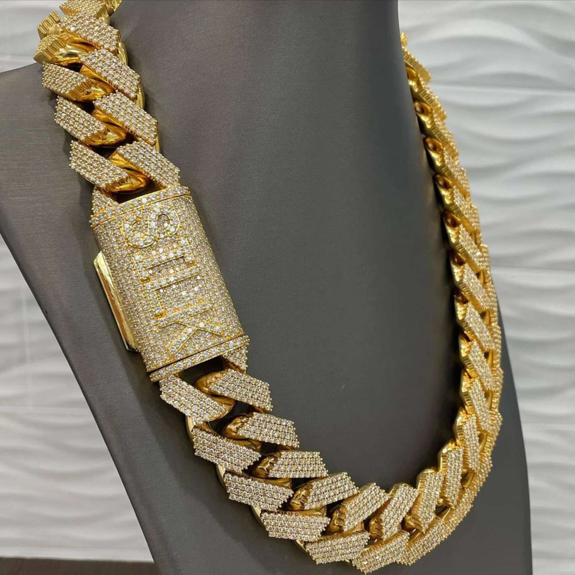 High Quality 20mm Cut Moissanite Necklace 14k Gold Platinum Plated 925 Sterling Silver Iced Hip Hop Chain Popular Accessory